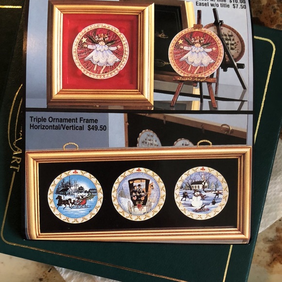 P. Buckley Moss Set of 3 Ornaments in Custom Frame - Picture 15 of 15